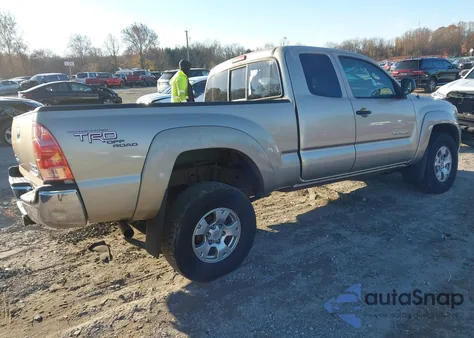 2005 Toyota Tacoma Prerunner V6 z USA, uszkodzony, nr VIN 5TETU62NX5Z082467